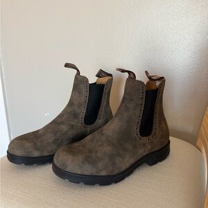 Blundstone Chelsea Boots #585 Rustic Brown Worn Once
